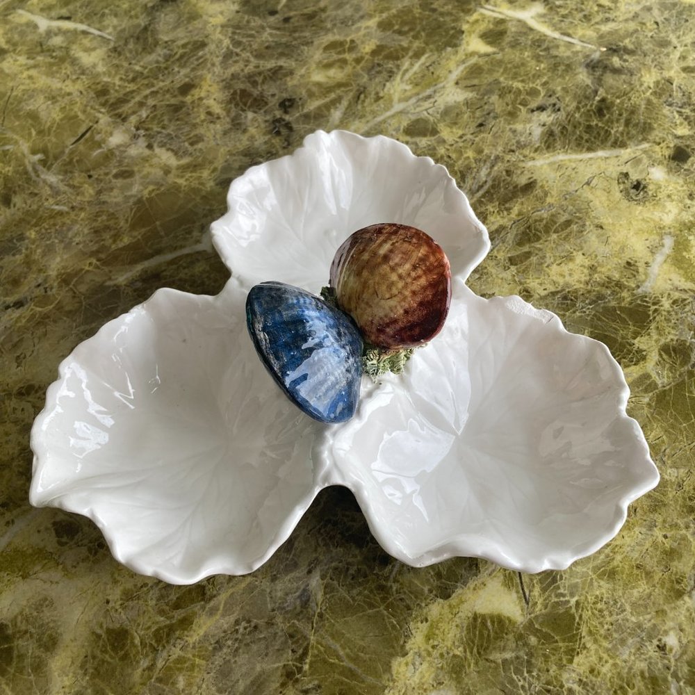 Vintage Italian Ceramic Clam Shell Serving Hors D'oeuvres Dish - Signed